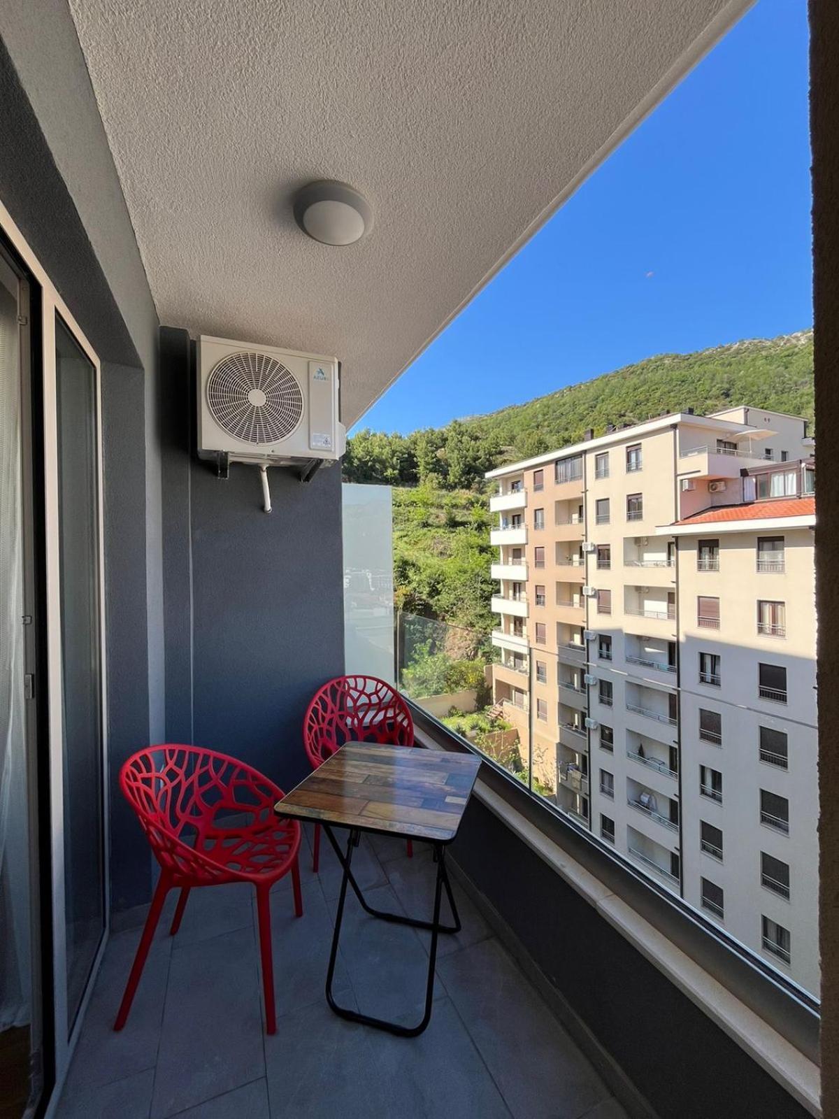 Kara Becici Lägenhet Budva Exteriör bild